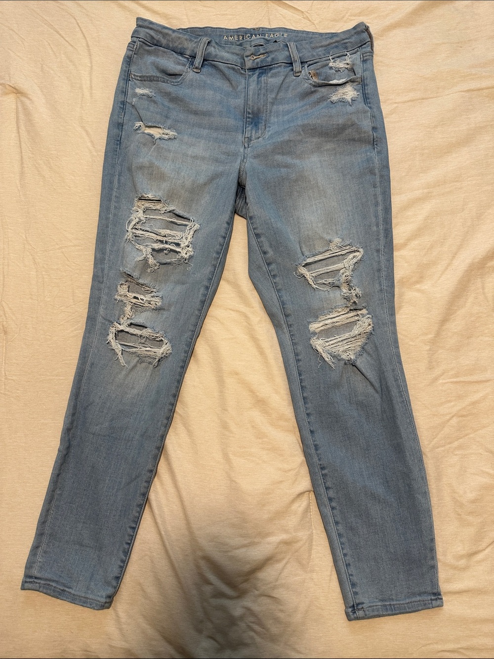 American Eagle Light Wash Ripped Curvy High Rise Jegging 12 Short